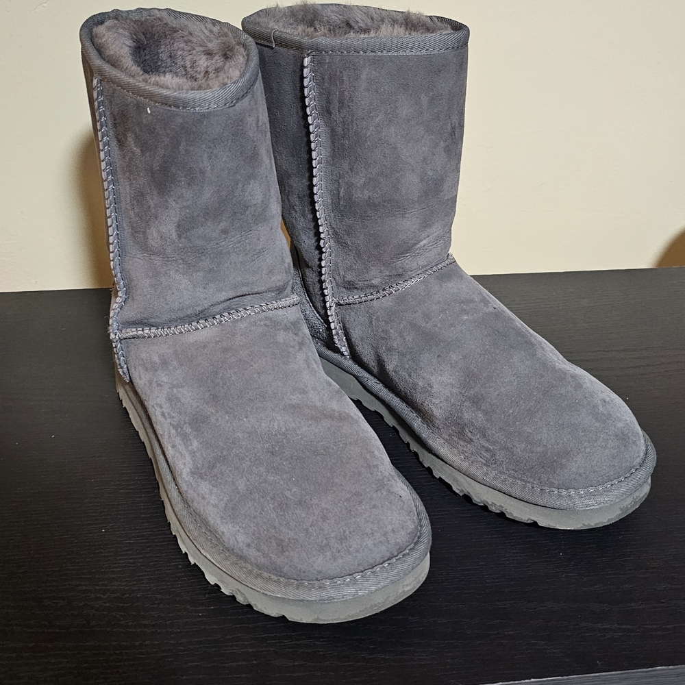 UGG Classic Short Boots